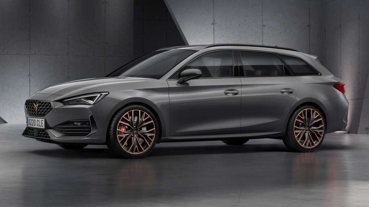 2021-Cupra-Leon-Revealed_-306-HP-AWD-Wagon_-PHEV-Model_-No-Manual