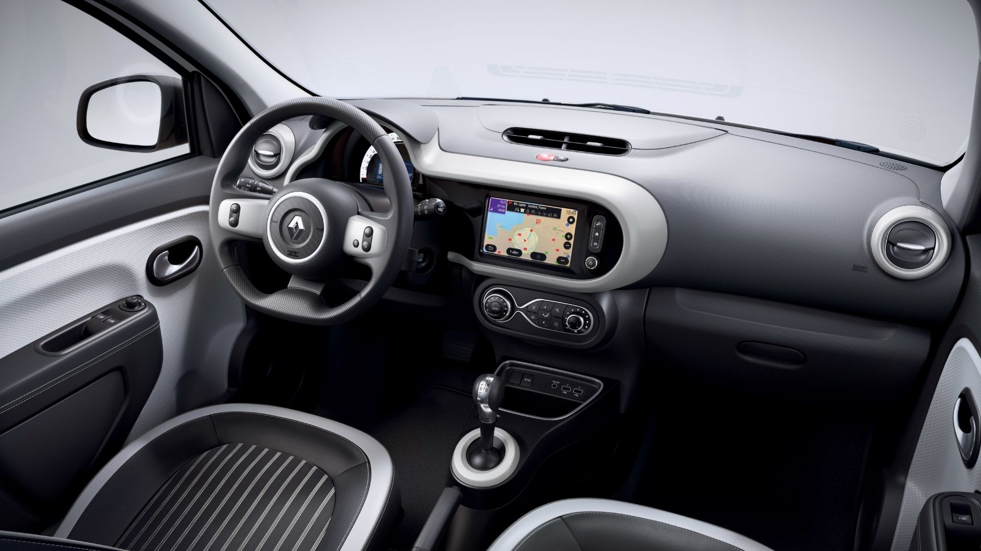 Renault Twingo elettrica ZE interni e tecnologia