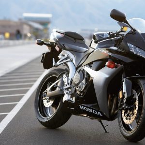 Come fare il rodaggio moto: dopo quanti km e per quali componenti