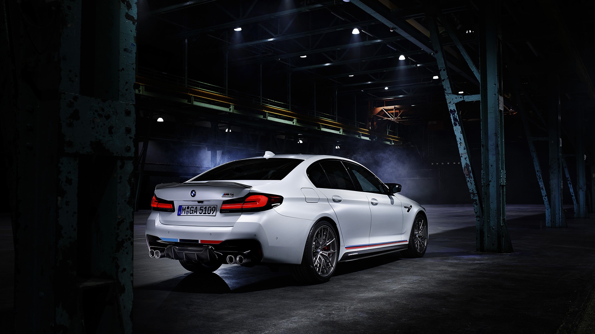 BMW-M5-Competition-Electric-Side
