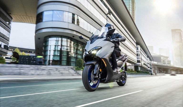 Yamaha TMax 560 caratteristiche