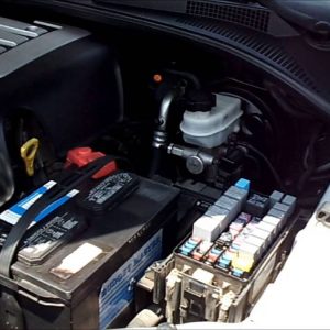come sostituire batteria auto