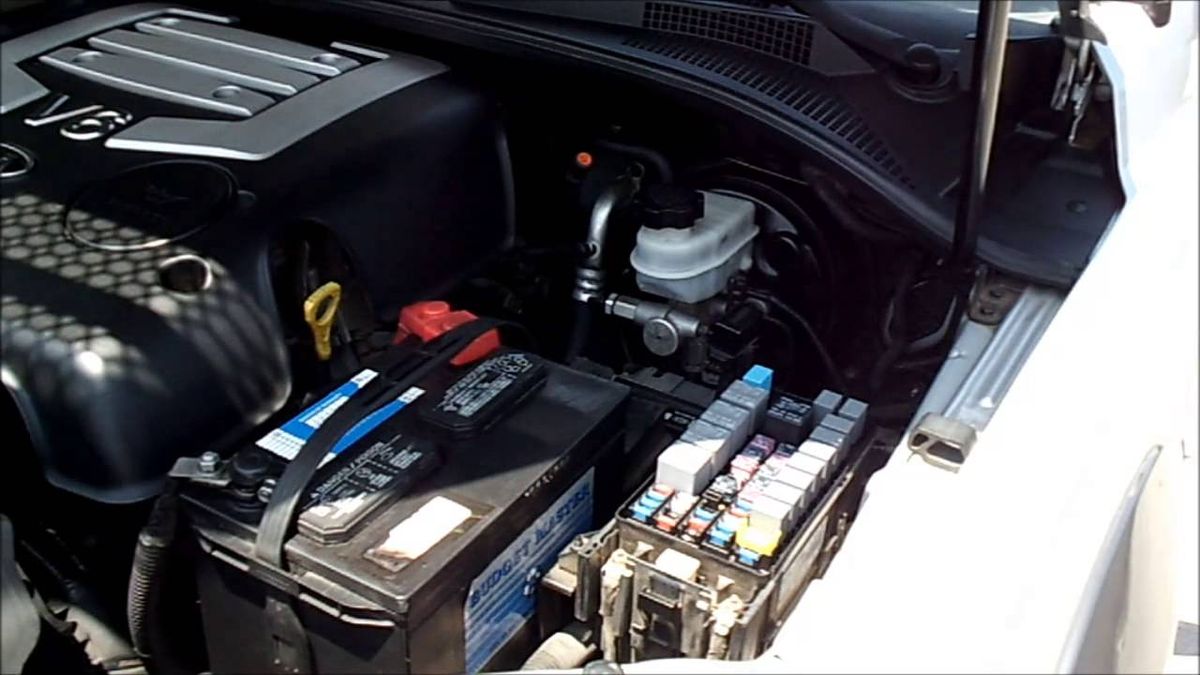 come sostituire batteria auto