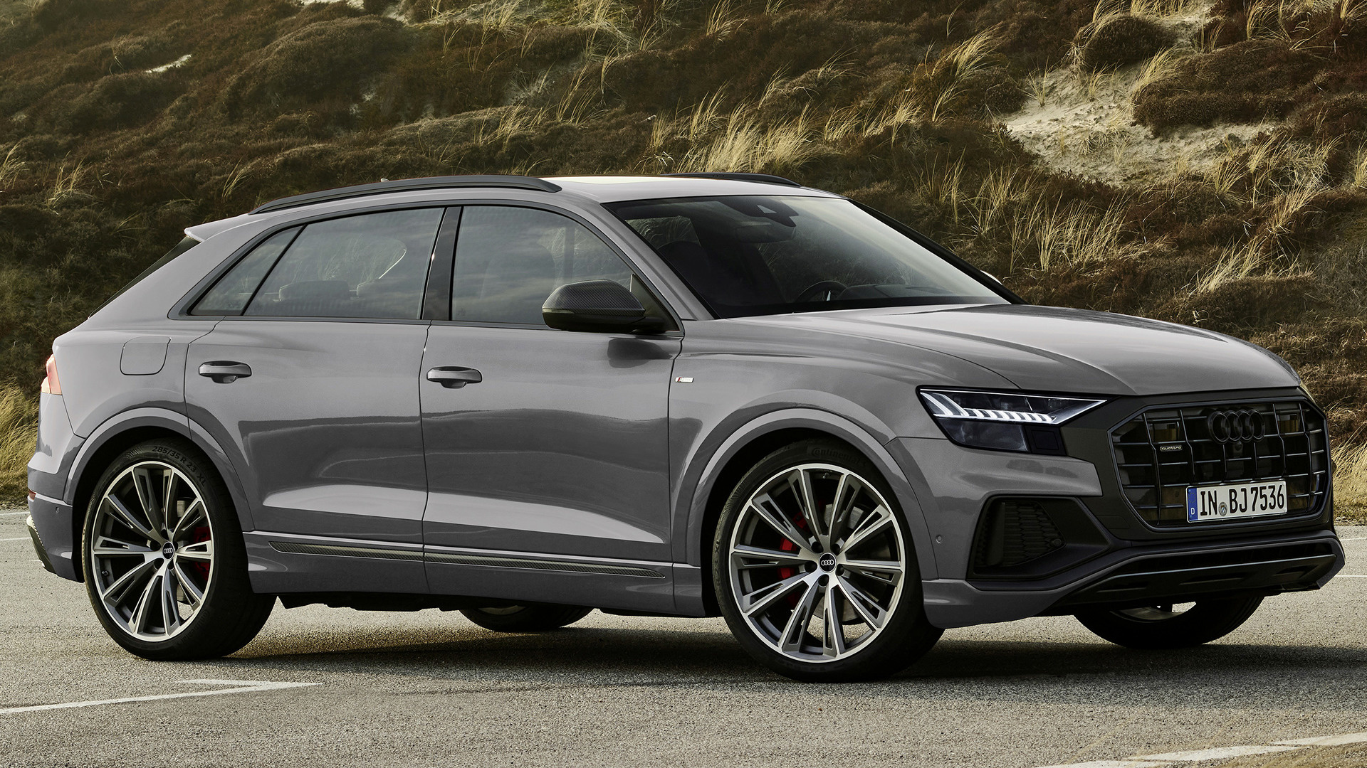 auto di lusso audi q8