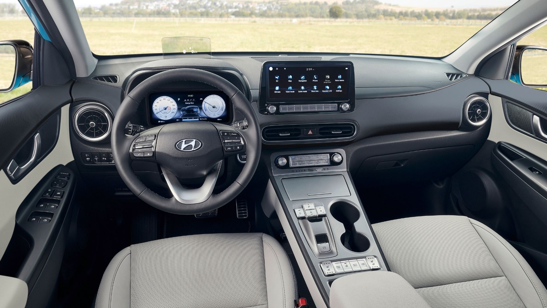 Hyundai Kona Mild Hybrid interni e infotainment