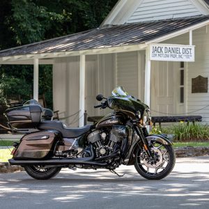 Indian Challenger Dark Horse 2022 Jack Daniel's limited edition