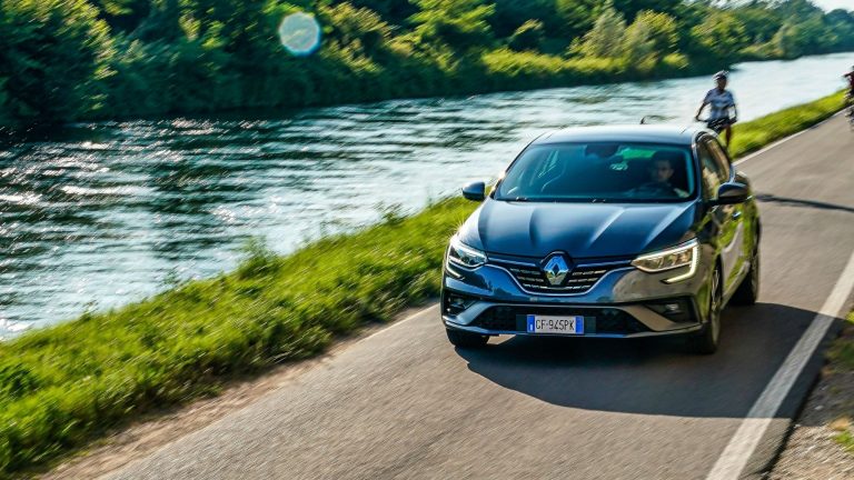 Renault Megane E-Tech Plug-in Hybrid