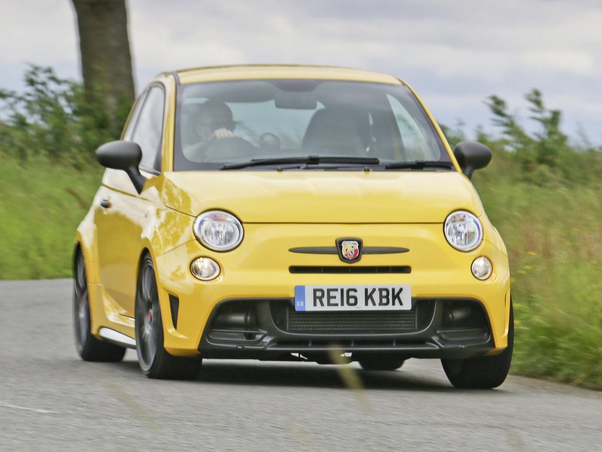 Fiat 500 Abarth elettrica caratteristiche