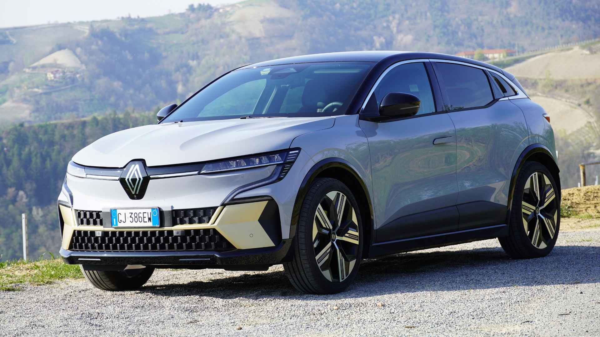Renault Megane E-Tech Electric esterni