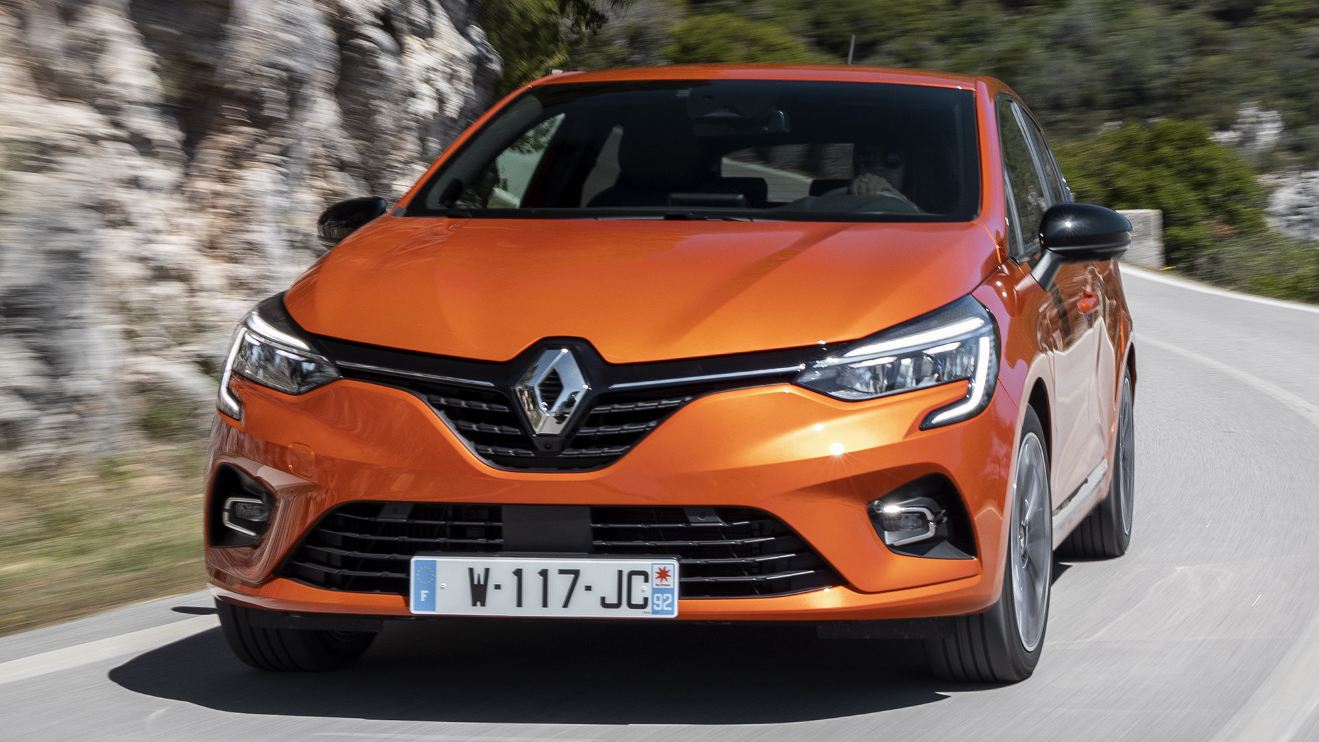 Renault Clio ordini sospesi