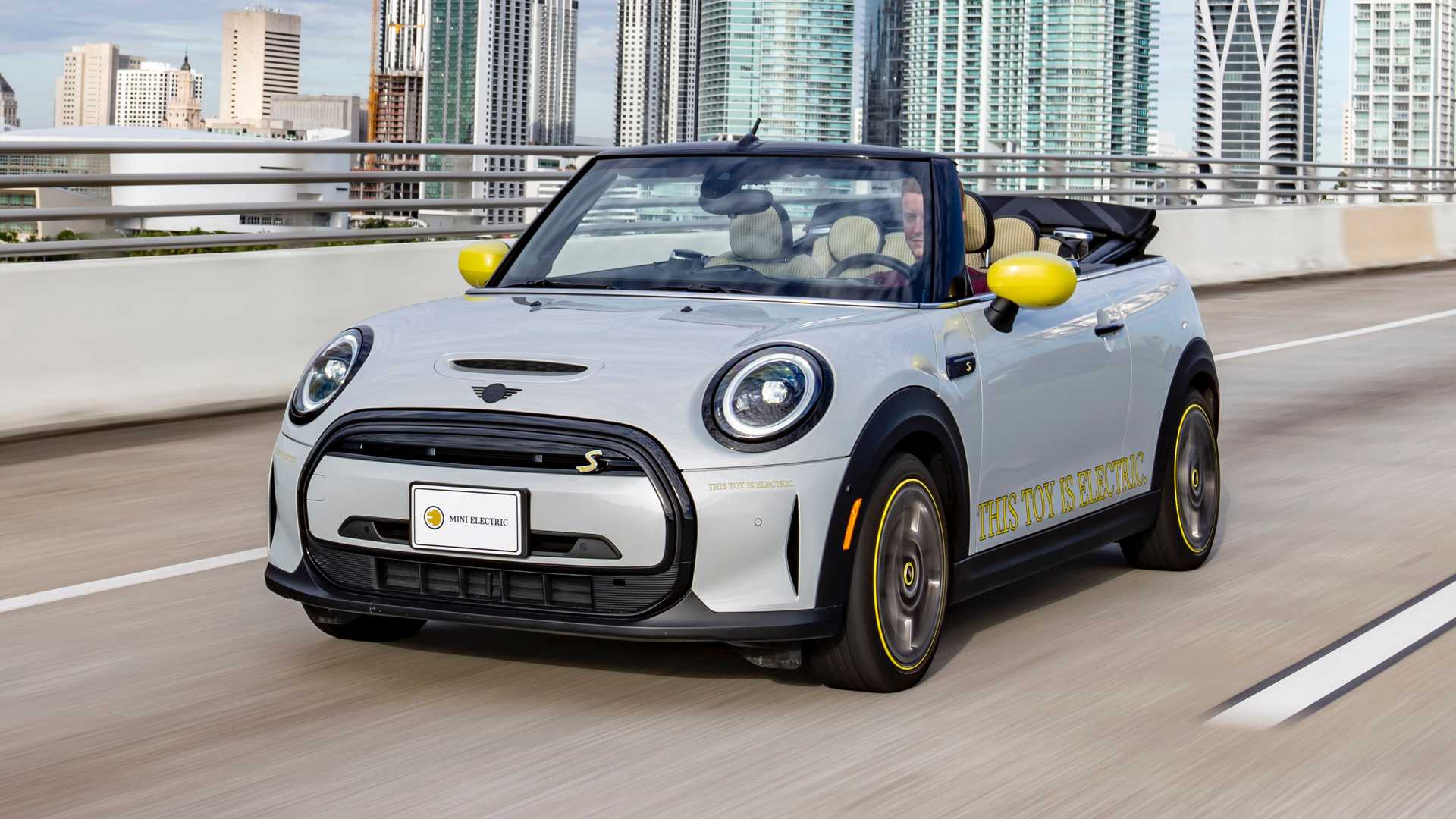 Mini Cooper SE cabriolet elettrica