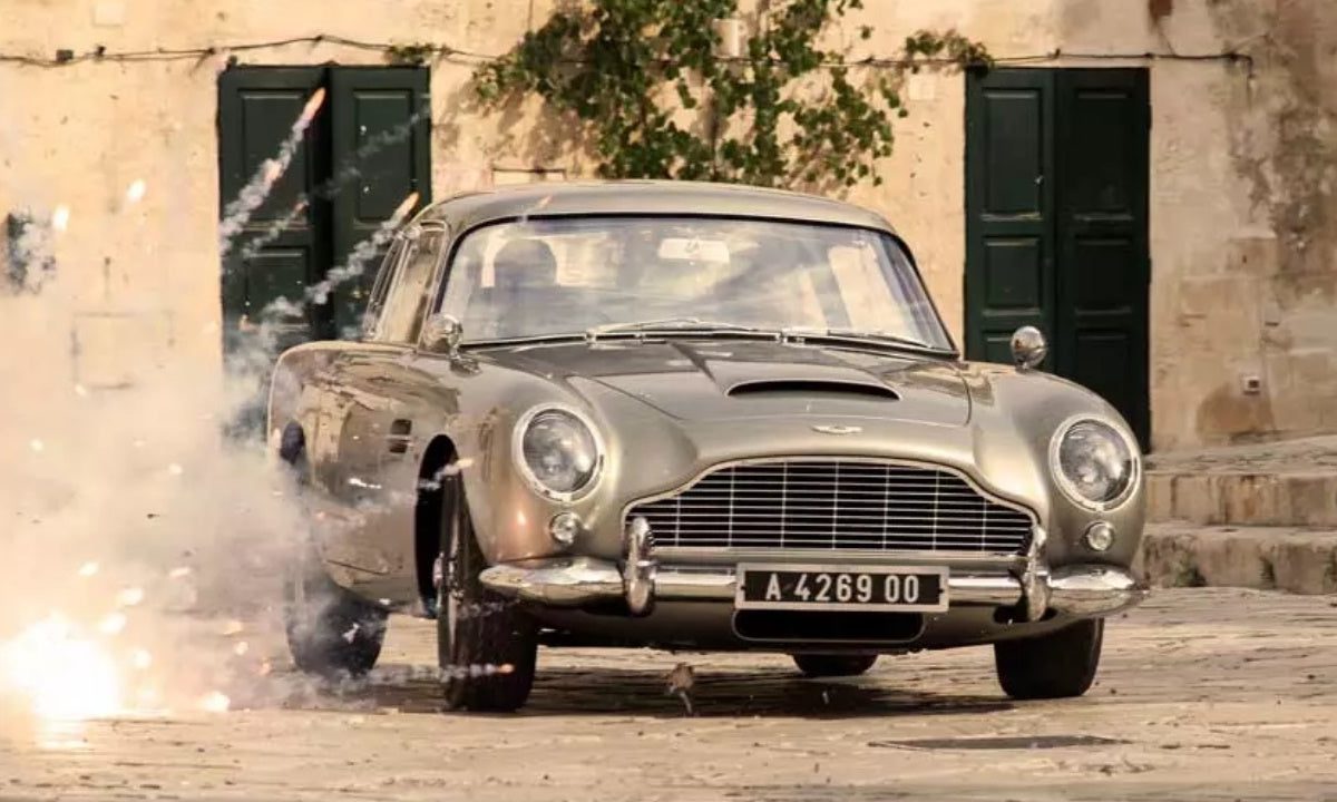 auto james bond in vendita