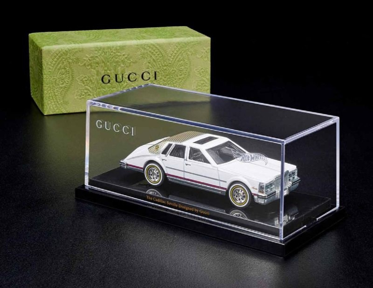 001-Hotwheels-Diecast-Cadillac-Seville-Gucci