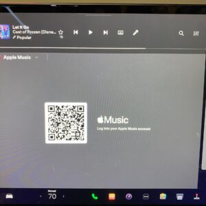 001-Tesla-Apple-Music-in-the-new-software-update