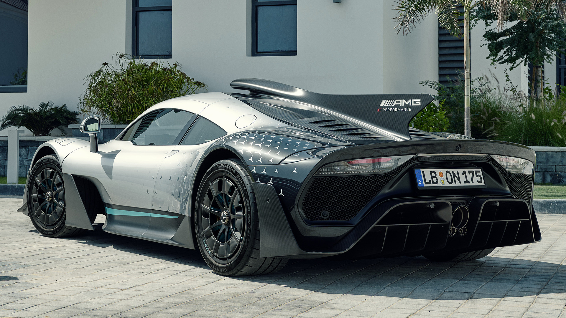 Mercedes-AMG One ibrida design