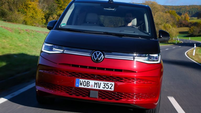 Volkswagen Multivan ibrido plug-in