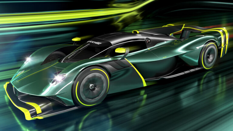 Aston Martin Valkyrie 2022