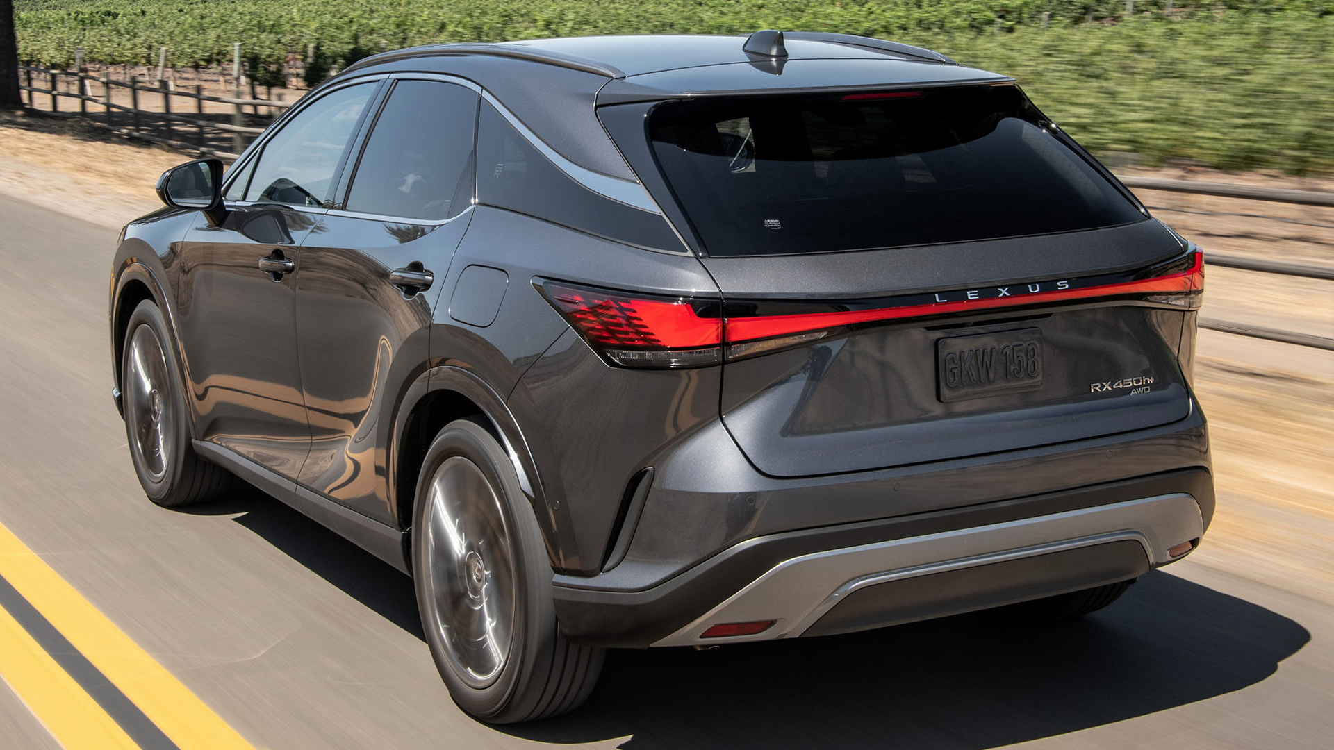 Caratteristiche Lexus RX 2023 interni