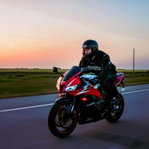 come usare i freni in moto