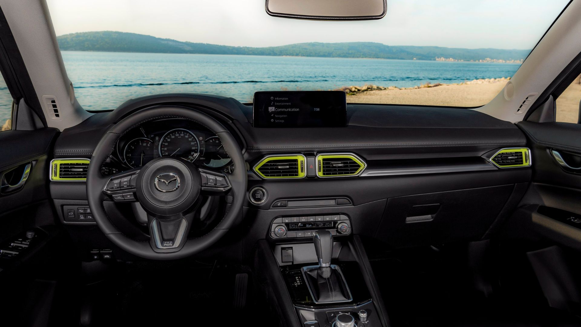 Nuova Mazda CX-5 interni e tecnologia