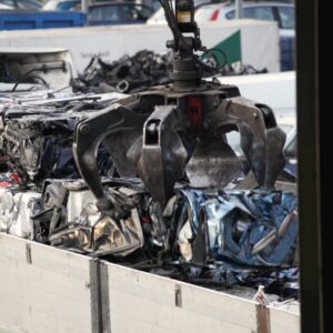 come demolire auto con fermo amministrativo