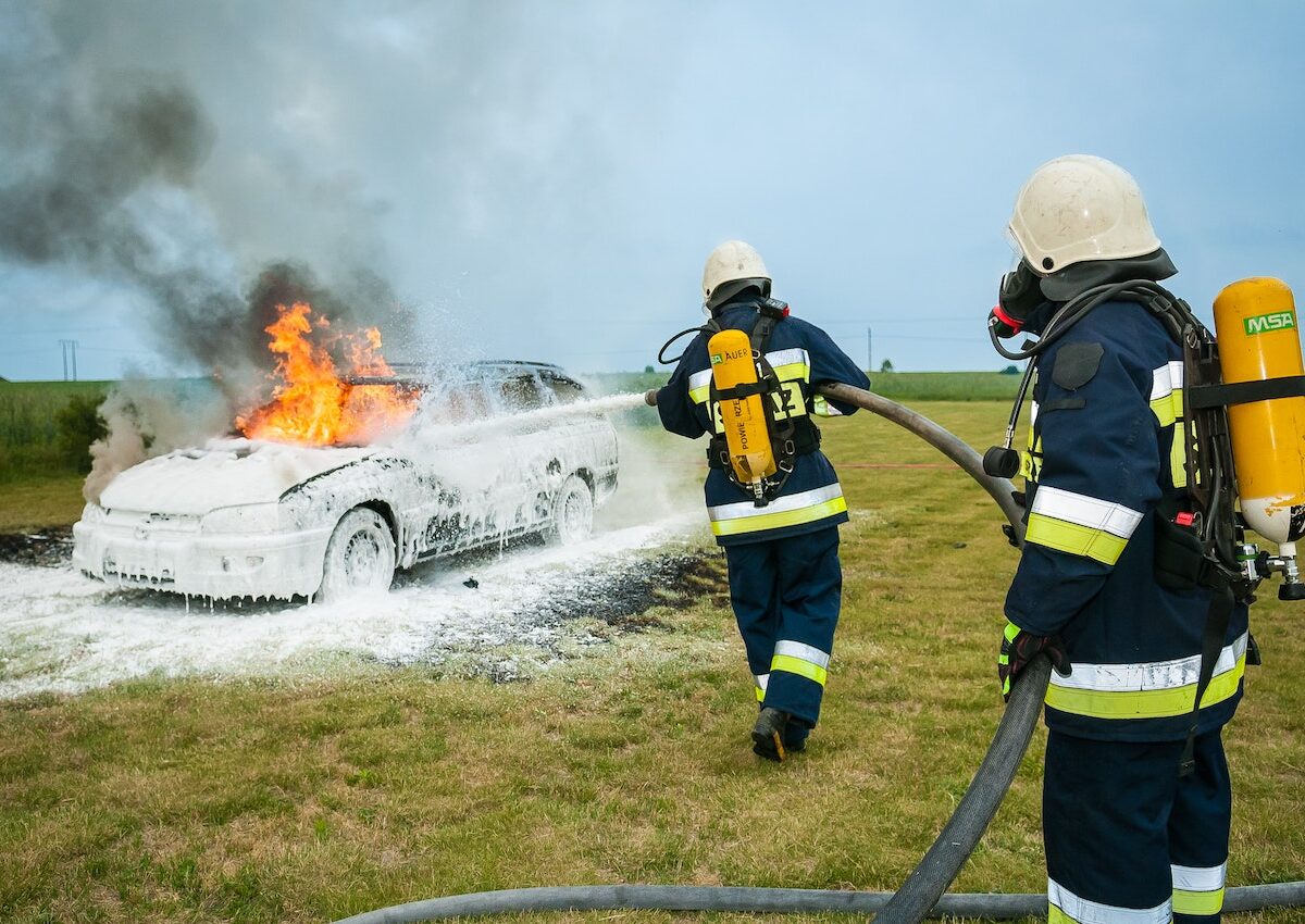 perché le auto prendono fuoco