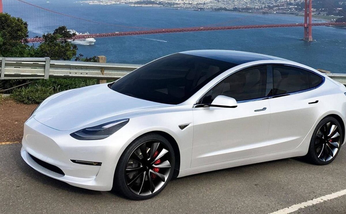 Tesla Model 3 caratteristiche