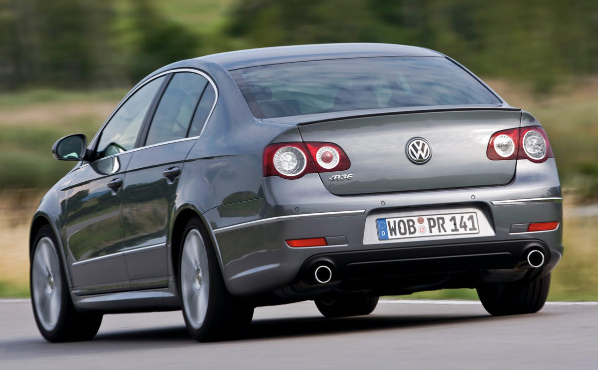 Volkswagen Passat R36 esterni