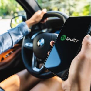 come ascoltare spotify in auto con bluetooth