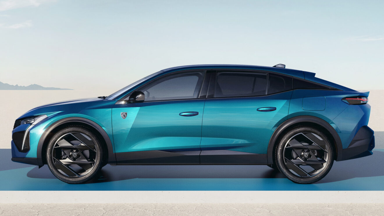 Peugeot 408 Hybrid design