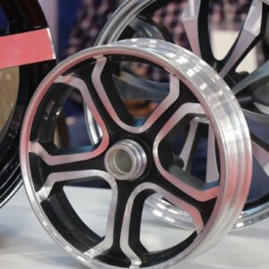 come sistemare cerchi in lega graffiati