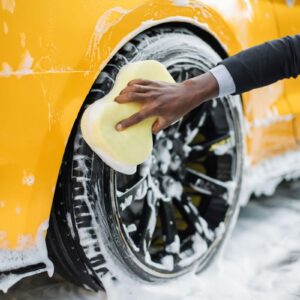 come pulire cerchi auto