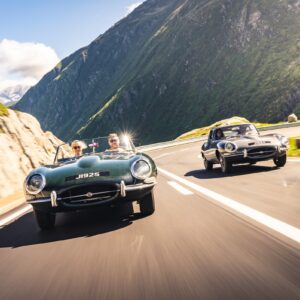 001-vettura-protagonista-nota-serie-crime-britannica-giallo