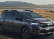Dacia Jogger Hybrid video test drive
