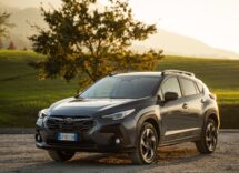Subaru Crosstrek 2024 prezzo, motorizzazioni e bagagliaio nella prima prova ufficiale
