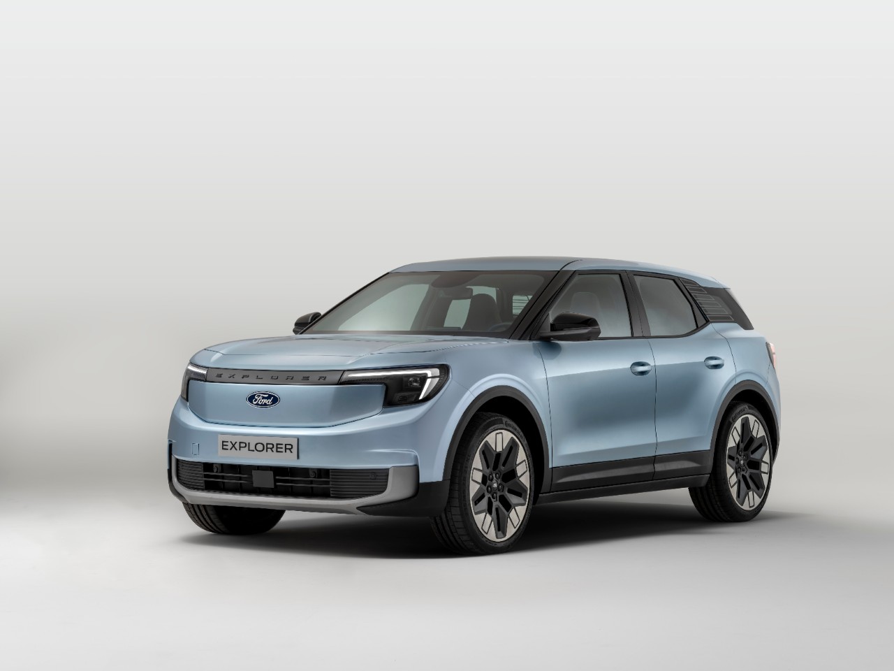 001-ovale-blu-presenta-nuovo-suv-full-electric