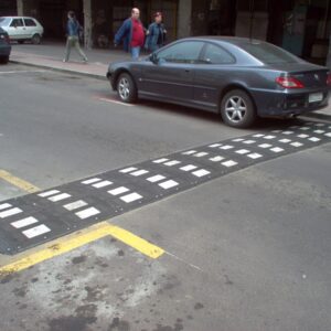 001-rallentatori-stradali-come-affrontarli-secondo-cds