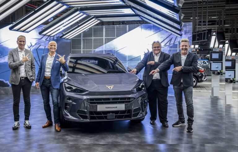 001-marchio-spagnolo-svela-altro-suv-dotato-sistema-ibrido