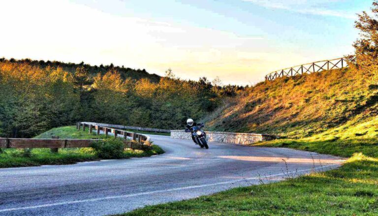 avigliano panorama moto in piega