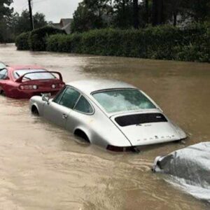 001-vettura-vittima-catastrofe-naturale-passi-recupero