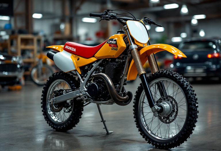 Honda CR500 in azione su un percorso di cross