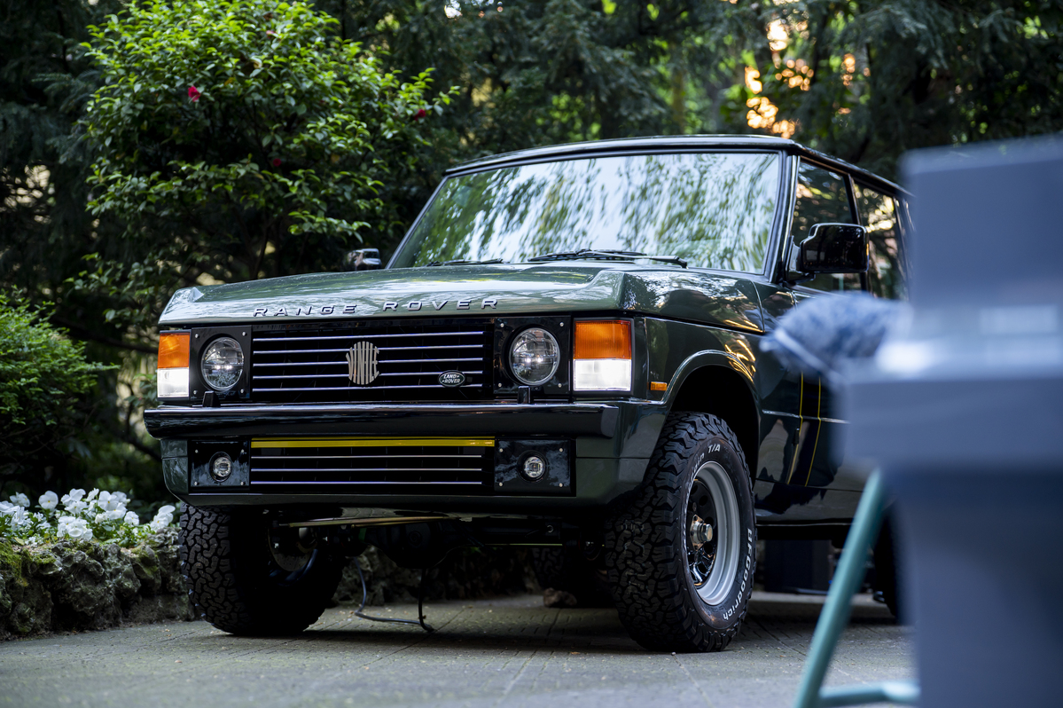 Vinile e il restomod della Range Rover Classic