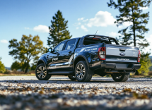 Ford Ranger Plug-In Hybrid in un paesaggio italiano