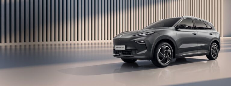 001-nuovo-suv-pronto-offrire-caratteristiche-uniche
