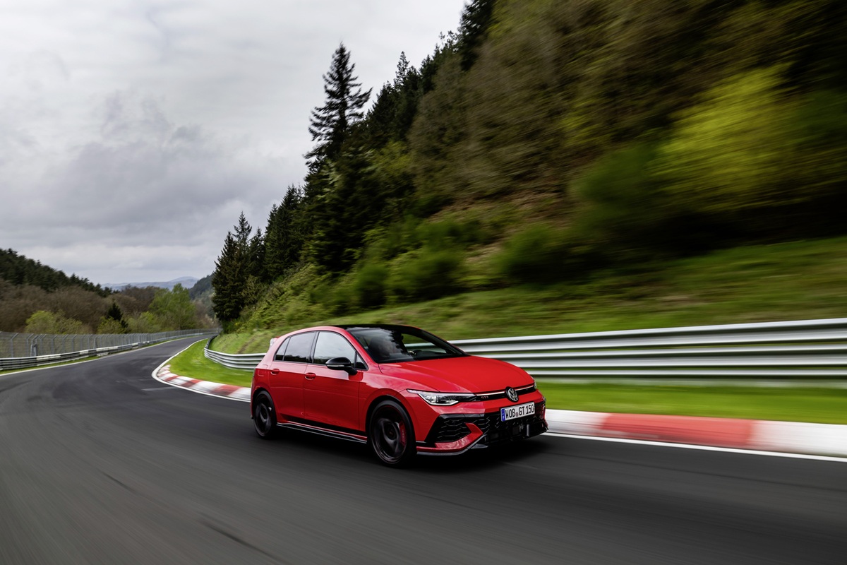 001-hot-hatch-tedesca-ancora-più-affilata-pista