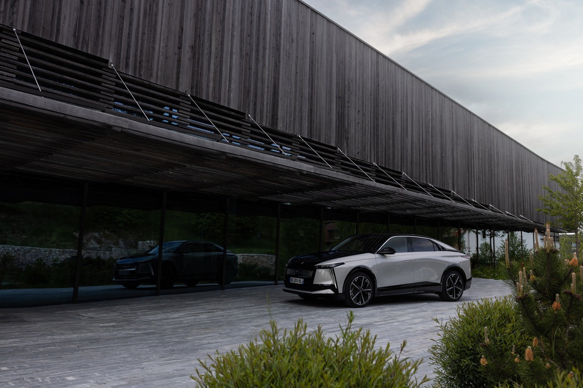001-casa-transalpina-auto-elegante-tecnologica