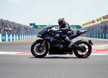 valentino rossi torna al volante la sua emozionante avventura nel motorsport python 1757591615