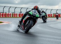 aprilia in difficolta nei test di valencia ducati e yamaha si adattano rapidamente 1763780977