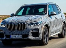 nuova bmw x5 2026 avvistamenti e indizi sul frontale e sugli interni 1771552051
